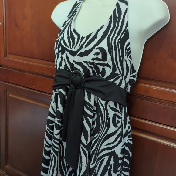 Womens V-Neck Halter Top Black/ White Zebra Design Belted Size 12 - Picture 12 of 16